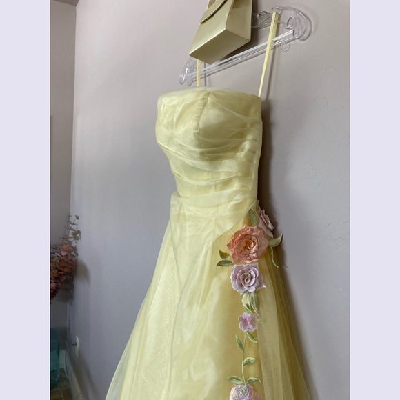 Night Moves | Yellow Ball Gown Prom Dress Corset Lace Up Back 3D Rose Appliqués - Picture 3 of 12